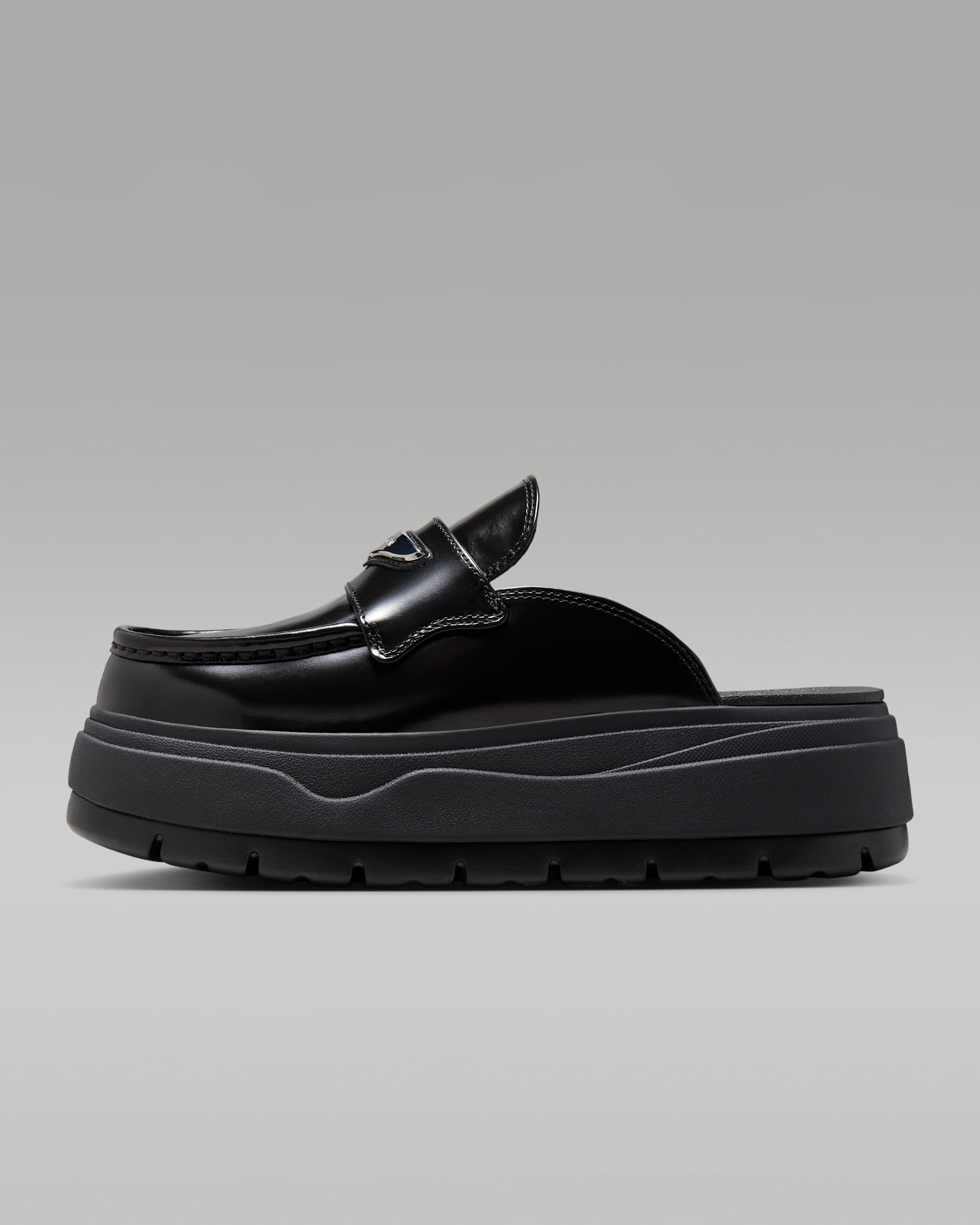 エア ジョーダン ミュール Air Jordan Mule Golf Shoes. Nike.com